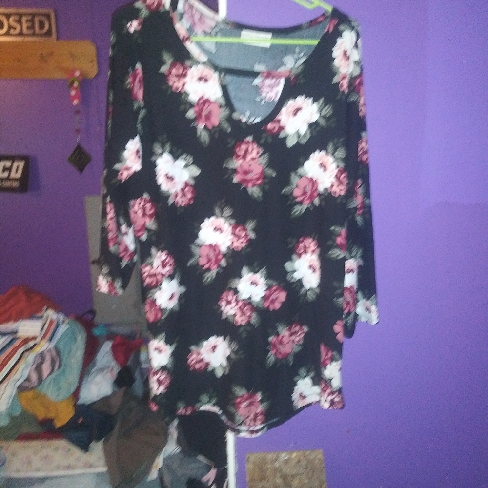 Woman 3/4 sleeve shirt